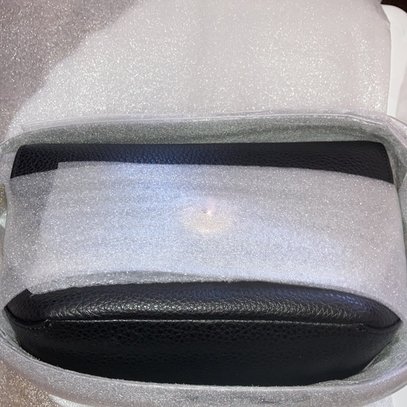 Coach Karlee Crossbody - Picture 2 of 6